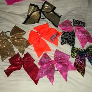 Cheer bows